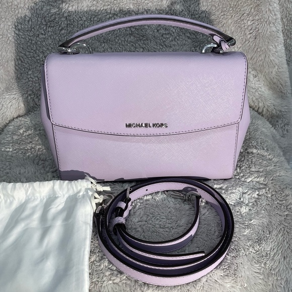 Michael Kors bag, new. - Picture 1 of 3